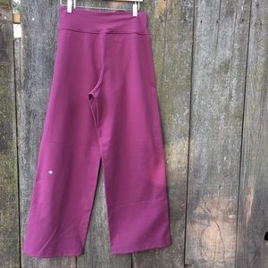Lululemon extreme flare yoga pants size 10
